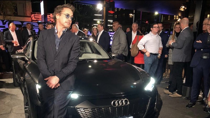 Mobil ini diperkirakan sama harganya dengan Tesla Model S, yang mulai dijual seharga US$ 78.000 atau sekitar Rp 1,1 miliar.