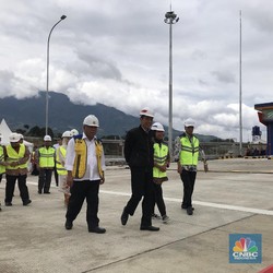 Buka Tol Bocimi, Jokowi Heran Proyek Bisa Mangkrak 21 Tahun