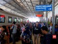 VIDEO: Hindari Kemacetan, KAI Alihkan Penumpang dari Gambir