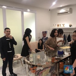 Lockdown Berakhir, Warga Shanghai 'Balas Dendam' ke Hermes