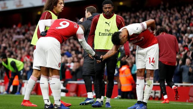 Arsenal Kalahkan Tottenham Hotspur 4-2 di Liga Inggris