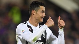 Selebrasi Adu Dada Pemain Lawan, Ronaldo Puji Kiper Torino