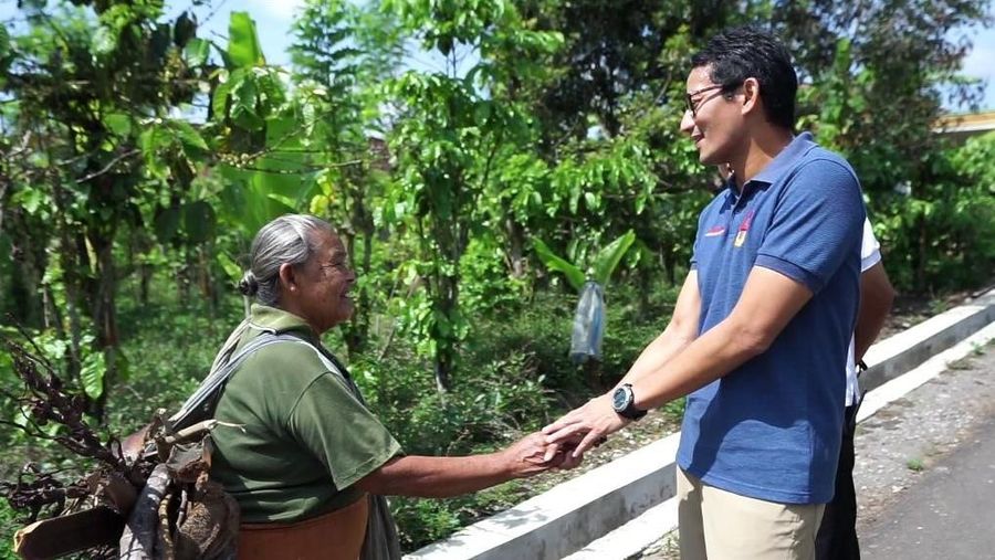 Mantan wagub DKI ini langsung di kenali begitu memasuki Desa Naglik, Grabag, Magelang, Jawa Tengah.