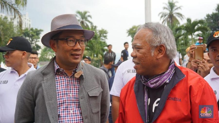 Gubernur Jawa Barat Ridwan Kamil mempromosikan Trans Snow World.