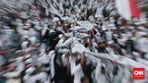 Pada gelaran Reuni Aksi 212 itu, calon presiden nomor urut 02 Prabowo Subianto mengucapkan terima kasih kepada massa karena telah diundang hadir di Monas, Jakarta. (CNN Indonesia/Andry Novelino)