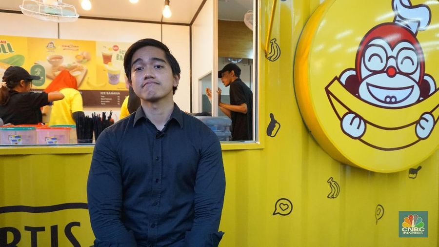 Kaesang Pangarep saat berada di acara peresmian Sang Pisang cabang ke 56 di kawangan Kemang, Jakarta Selatan (վ/Fitriyah Said)