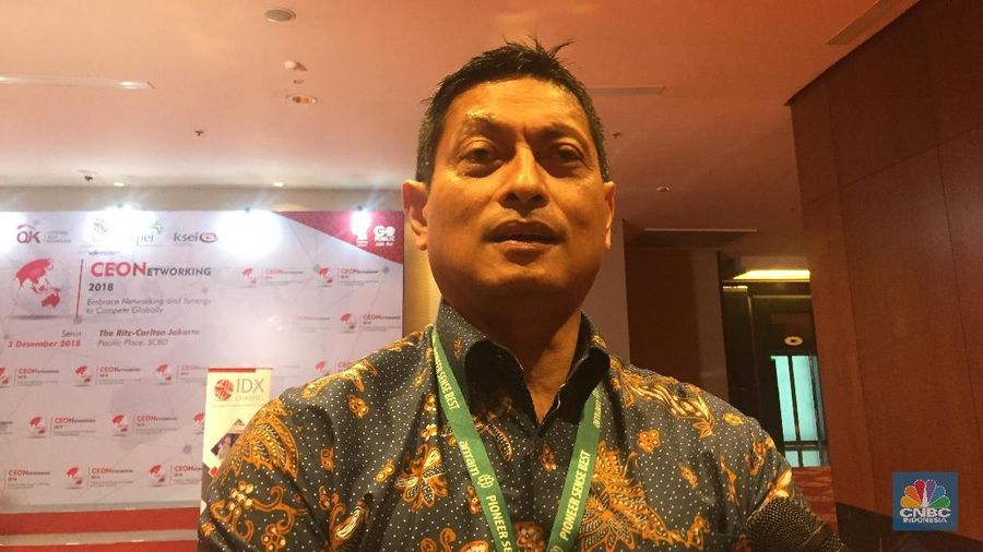 Antam menggandeng patner dari Singapura dan China untuk membangun smelter tersebut yang didukung induk usaha PT Inalum.