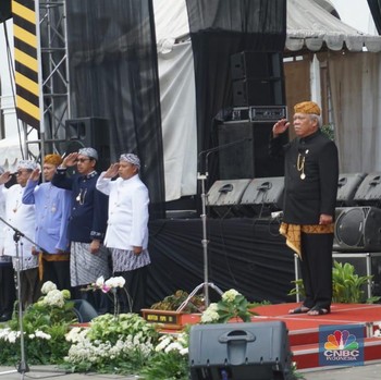 Gaya Menteri Basuki Hadiri Peringatan Hari Bakti PU Ke-73