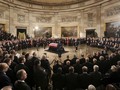 FOTO: Jasad George HW Bush Dibaringkan di Gedung Capitol