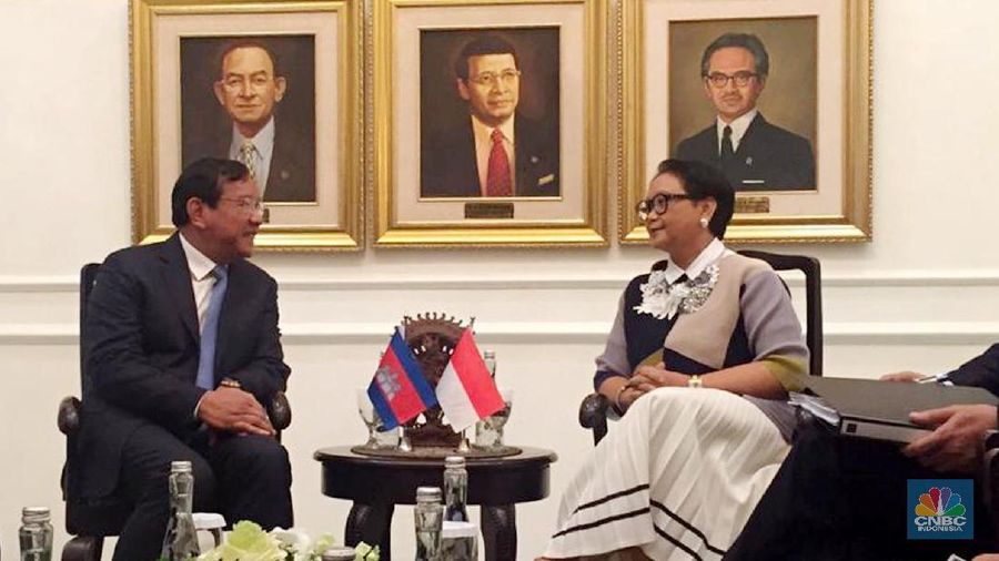 Menteri Luar Negeri RI Retno Marsudi menerima kunjungan Menlu Kamboja Prak Sokhonn di Gedung Pancasila, Kemenlu RI, Jakarta, Selasa (4/12/2018).