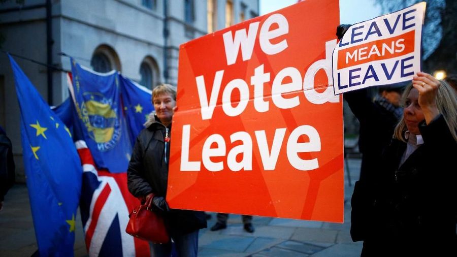 Di tengah kehebohan drama politik Inggris dalam satu pekan terakhir, kini banyak pihak menyerukan untuk diadakan referendum Brexit kedua.