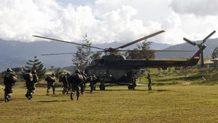 Bantu Cari Heli TNI di Papua, Bupati Tanya Warga Kampung