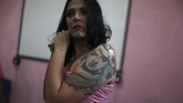 Gelaran kontes kecantikan yang memberikan mahkota Miss Talavera Bruce ini getol dilakukan saban tahun. (REUTERS/Pilar Olivares)