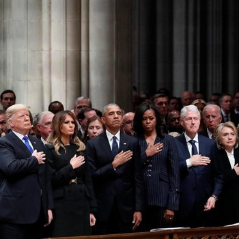 Jabat Tangan Trump & Obama di Pemakaman George HW Bush
