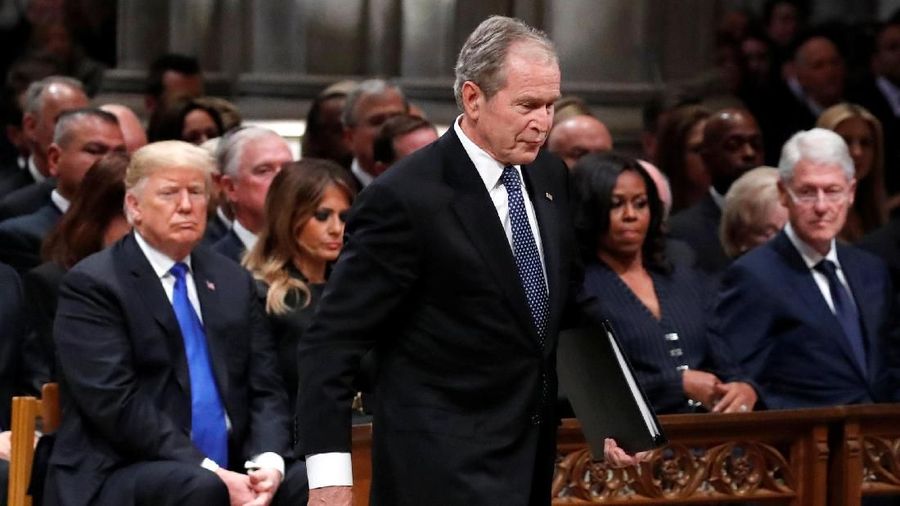 George Herbert Walker Bush merupakan presiden ke-41 AS dan ia seorang veteran Perang Dunia II.