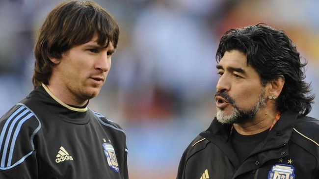 Pele Sebut Maradona Lebih Bagus Dibandingkan Messi