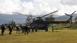 Jenazah TNI Korban KKB Papua Diterbangkan ke Kendari