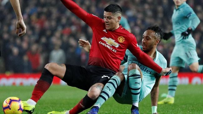 Manchester United vs Arsenal Imbang 2-2