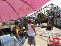 FOTO: Crane Jatuh di Kemayoran Timpa Rumah Warga