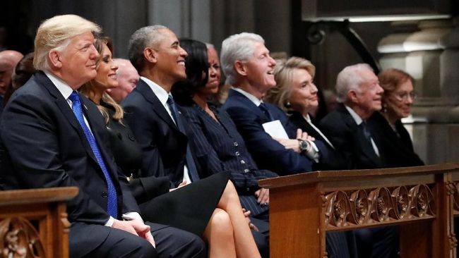 Empat Presiden AS Duduk Berdampingan untuk George HW Bush