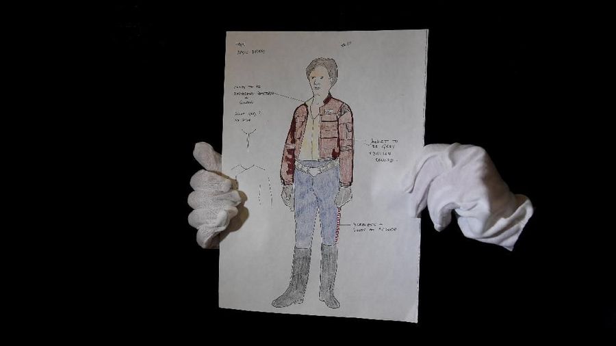 Sketsa tersebut mengungkapkan desain kostum awal untuk Darth Vader, Luke Skywalker dan karakter 
