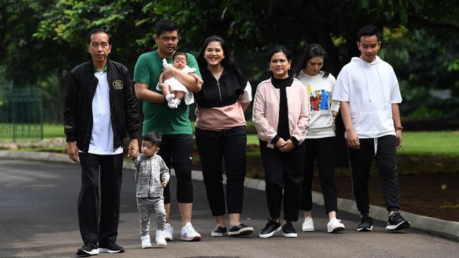 Unduh 6200 Koleksi Gambar Foto Keluarga Jokowi  