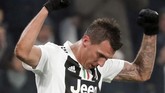 Mario Mandzukic sudah mencetak tujuh gol untuk Juventus di kompetisi Liga Italia musim ini. (REUTERS/Stefano Rellandini)