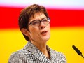 Annegret Kramp-Karrenbauer, Fans AC/DC Calon Kanselir Jerman