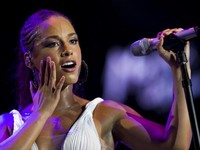 Ternyata, Alicia Keys Jago Atur Keuangan