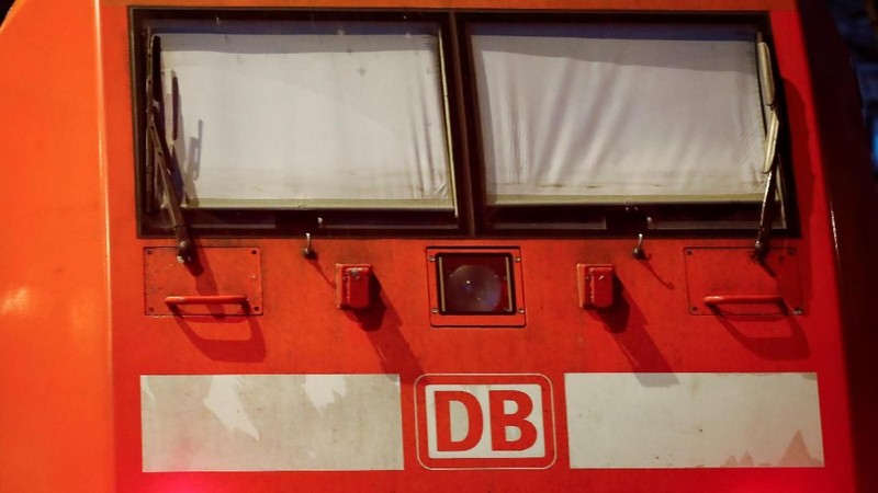Para pekerja kereta api Jerman menuntut kenaikan upah 7,5%.