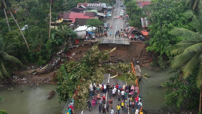 Akses Padang-Bukittinggi Terputus, Jalur Darat Dialihkan
