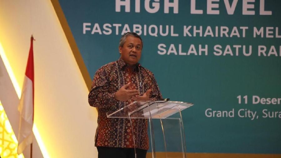 Salah satu upaya untuk mengejar target tersebut adalah penerbitan aturan sukuk BI.