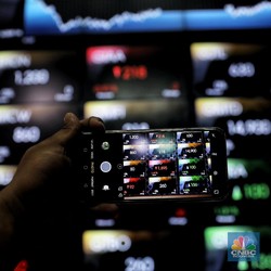 Saham Apple Anjlok 10%, Saham Sat Nusa Malah Melesat 15%
