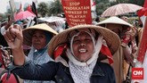Manajer kampanye Walhi Wahyu Perdana menyatakan dalam catatan mereka ada 723 kasus kriminalisasi menimpa masyarakat yang tengah memperjuangkan hidupnya terkait kondisi lingkungan. (CNN Indonesia/Andry Novelino)