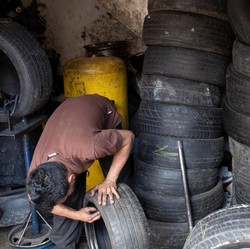Permintaan Lesu, Harga Karet Madesu!