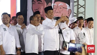 Jokowi Temui Pendukung di Tengah Hujan Deras di Bogor