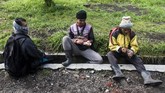 Dibutuhkan sekitar tiga sampai empat orang untuk mengoperasikan taksi tersebut.