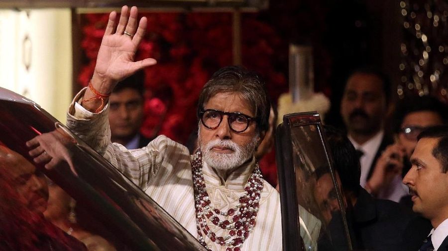 Bollywood actor Amitabh Bachchan leaves after attending the wedding ceremony of Isha Ambani, the daughter of the Chairman of Reliance Industries Mukesh Ambani, in Mumbai, India, December 13, 2018. REUTERS/Francis Mascarenhas