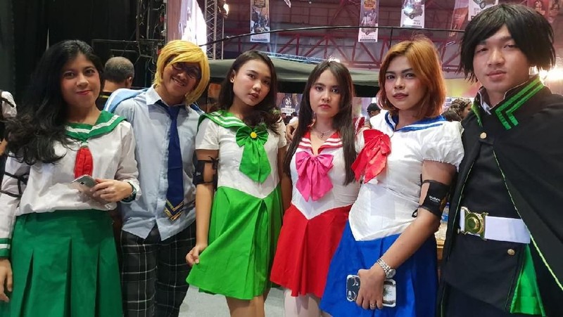 Kali ini, Spirit of Millennials meramaikan pesta kostum bertema game, superhero, atau anime.