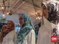 Sepotong Cerita Maladewa pada Helai Kain Pelangi Asmara