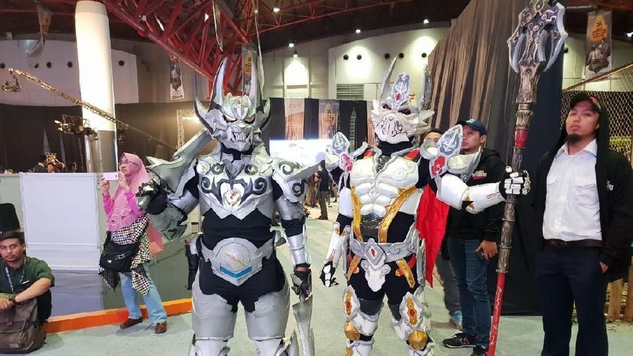 Kali ini, Spirit of Millennials meramaikan pesta kostum bertema game, superhero, atau anime.