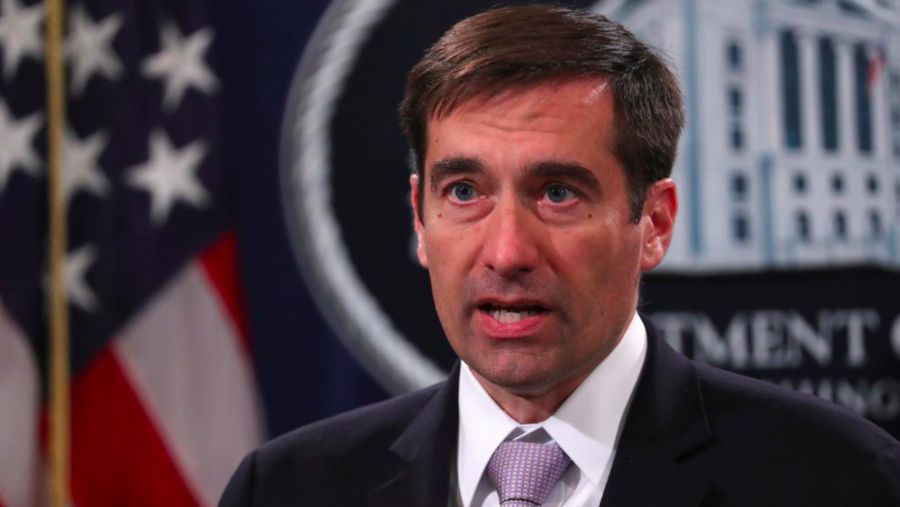Trump mengatakan ia mungkin saja mengintervensi kasus hukum CFO Huawei bila hal tersebut dapat mendorong tercapainya kesepakatan dagang dengan China.