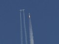 FOTO: Detik-detik Pesawat Turis Luar Angkasa Mengorbit