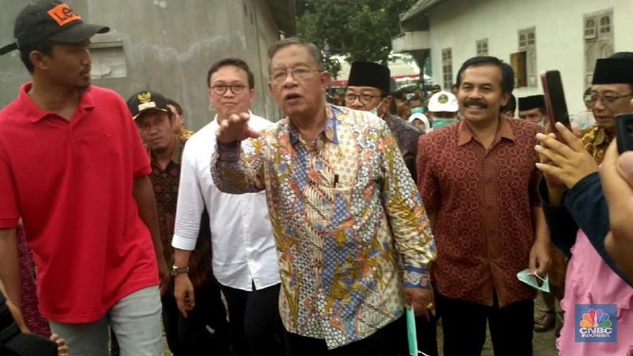 Peternak dari Blitar diketahui memang yang paling keras bersuara mengenai pasokan jagung, hingga membuat pemerintah menerbitkan izin impor komoditas itu.