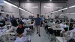 PMI Manufaktur RI Turun di April, Gelombang PHK Mulai Terjadi