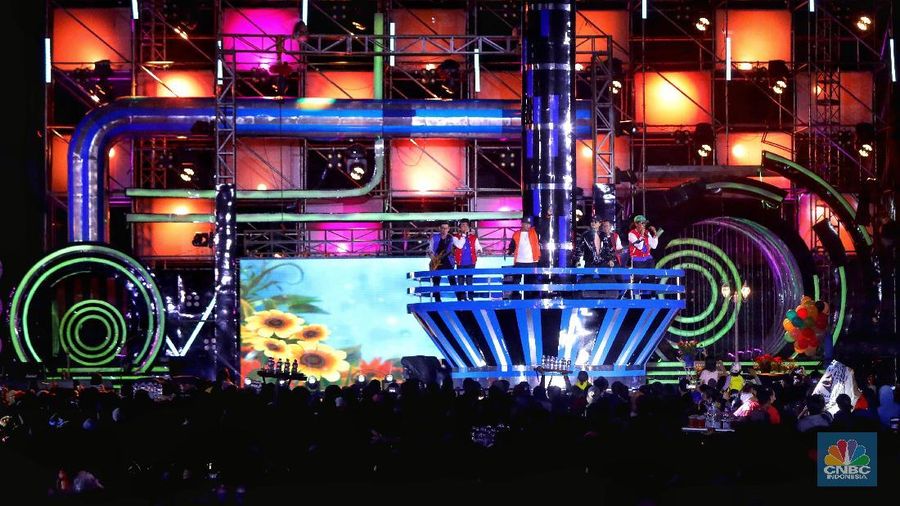 Konser ini bertajuk 'Nostalgia 3 Dekade' yang menampilkan musisi lintas generasi dari masa ke masa