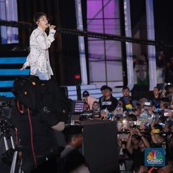 Fans K-pop Rela Habiskan Ratusan Juta Rupiah demi Sang Idola!