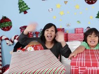 Cuma Review Mainan, Bocah 8 Tahun Raup Rp 308 M dari Youtube