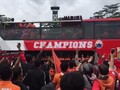 VIDEO: Kibar Bendera dan Sorak Sorai Iringi Pawai Persija
