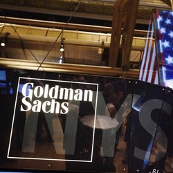 Goldman Sachs Cs Naikkan Risiko Resesi AS, Tarif Trump Biang Keladinya